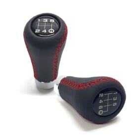 Pomo de Cambios Universal Cuero Costura Roja a Rosca Tuning 5ta/6ta